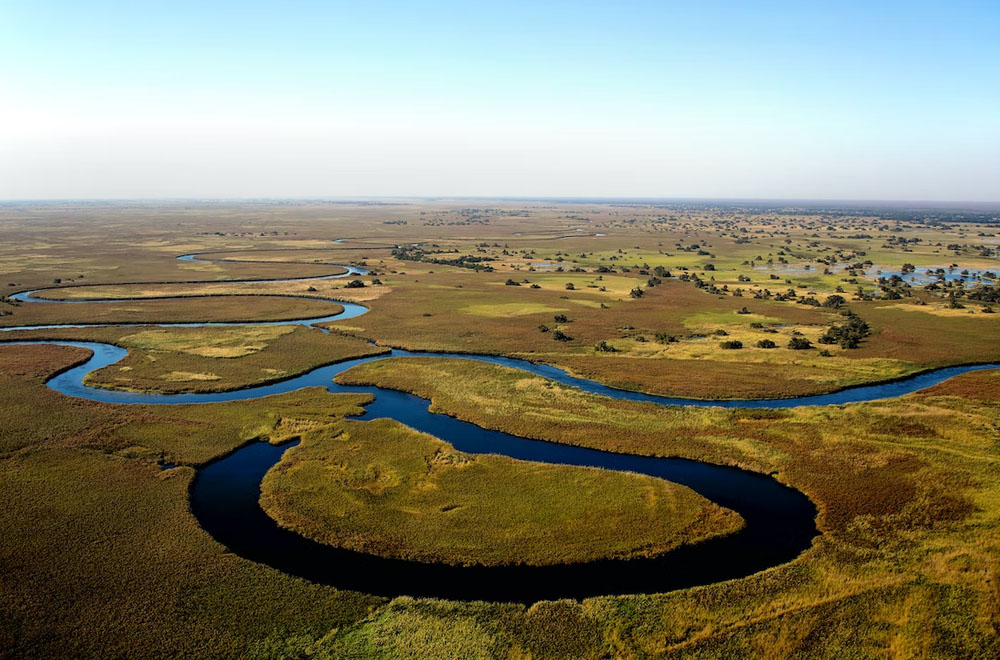 Zimbabwe and Botswana in Passport-Scrapping Talks