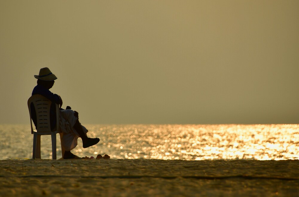 Sunsets & Security: Why Black Retirees are Choosing South Africa